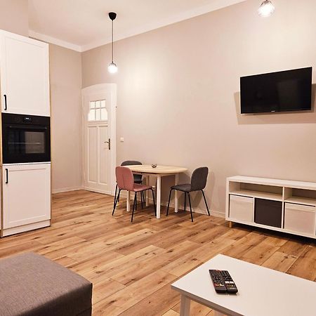 Justinrent 3 Lägenhet Legnica Exteriör bild