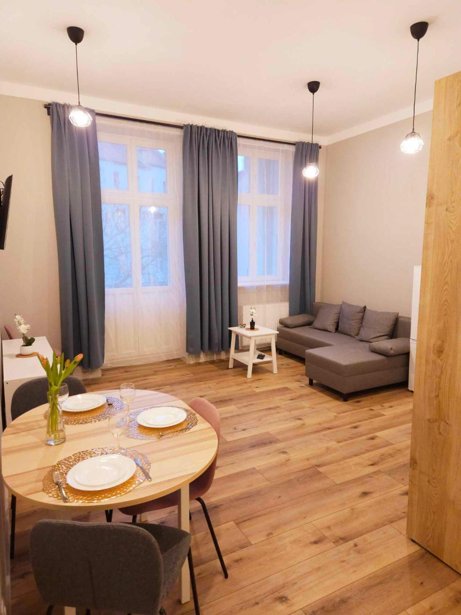 Justinrent 3 Lägenhet Legnica Exteriör bild