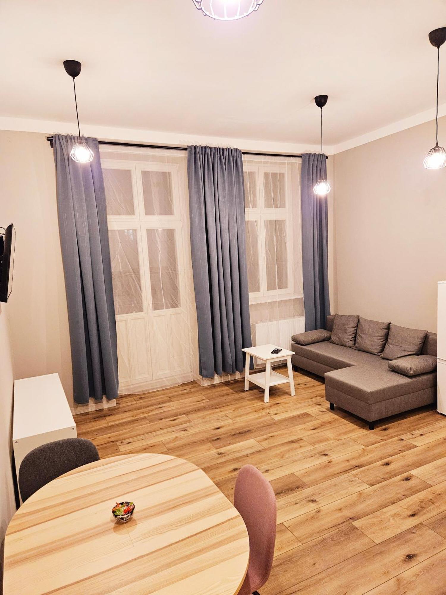 Justinrent 3 Lägenhet Legnica Exteriör bild
